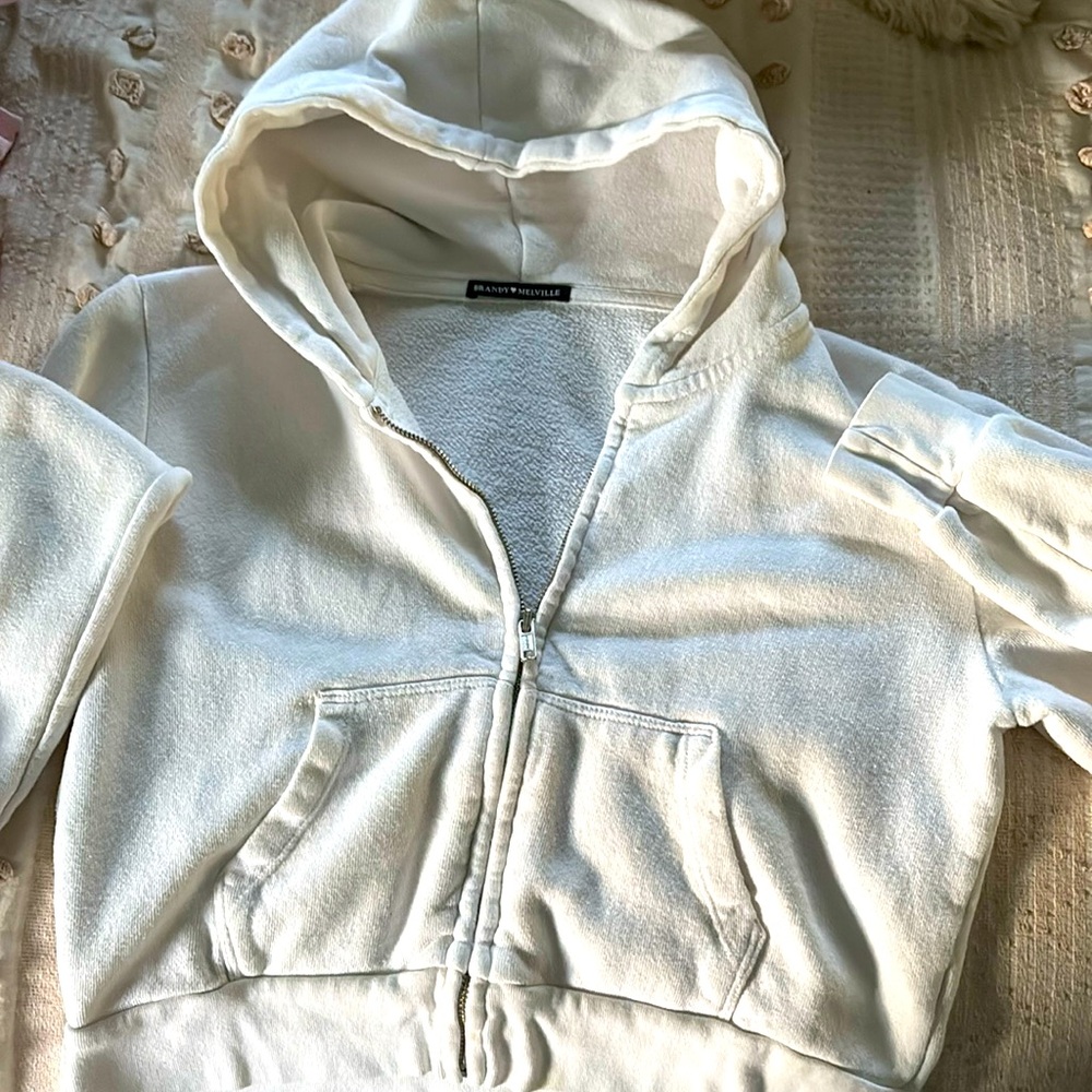 Brandy Melville White zip up Cropped